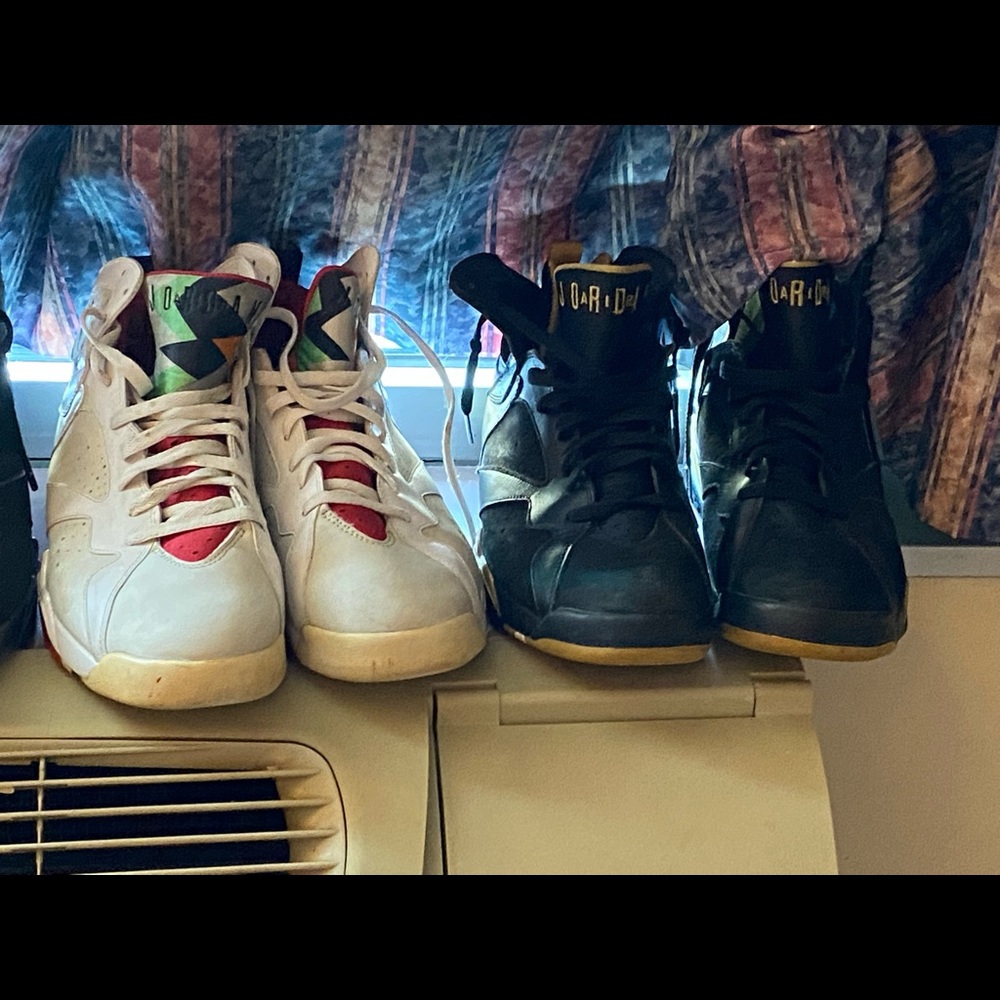 4 pairs of Jordan’s shoes